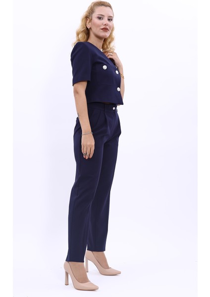 Kısa Kollu Yakasız Mini Ceket & Pileli Boru Paça Pantolon Takım-Lacivert fırsatları