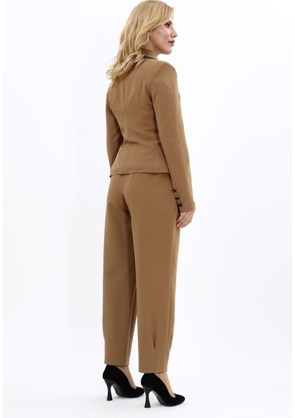 Gömlek Yaka Klasik Ceket & Paçası Pileli Pantolon-Camel fırsatları