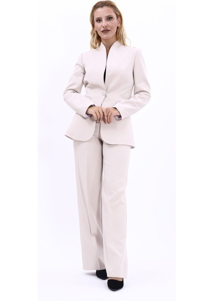 Kendinden Dik Yakalı Ceket & Bol Paça Pantolon-Bej