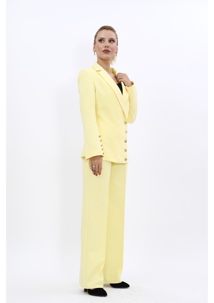 Erkek Yaka Düğme Detaylı Ceket & Bol Paça Pantolon-Sarı modelleri