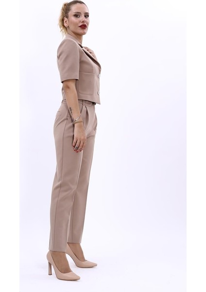 Kısa Kollu Yakalı Mini Ceket & Pileli Boru Paça Pantolon Takım-Taş modelleri