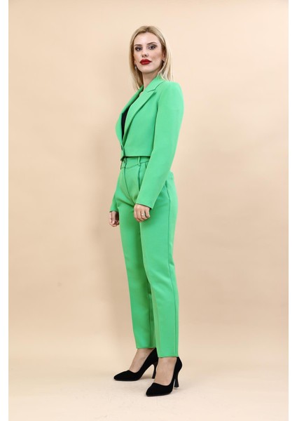 Erkek Yaka Tek Düğmeli Kısa Ceket & Kemerli Köprülü Dar Paça Pantolon-Yeşil fiyatları
