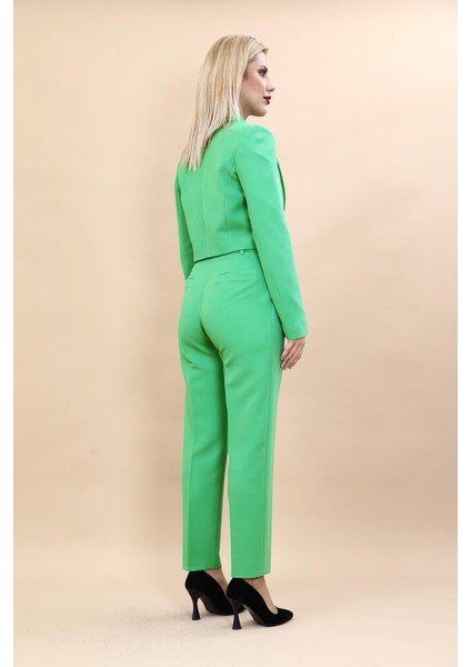 Erkek Yaka Tek Düğmeli Kısa Ceket & Kemerli Köprülü Dar Paça Pantolon-Yeşil fırsatları