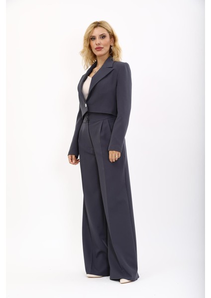 Erkek Yaka Tek Düğmeli Kısa Ceket & Erkek Yaka Drape Kollu Kısa Ceket-Füme indirimleri