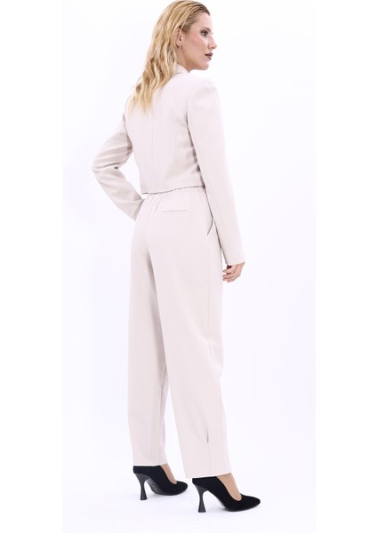 Erkek Yaka Tek Düğmeli Kısa Ceket & Paçası Pileli Pantolon-Bej modelleri