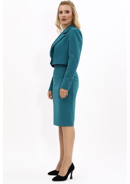 Erkek Yaka Tek Düğmeli Kısa Ceket & Düz Dar Etek-Petrol fiyatları