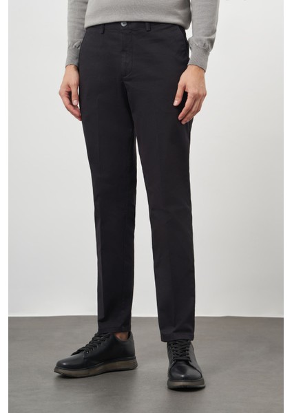 Erkek Siyah Dynamic Fit Chino Pantolon
