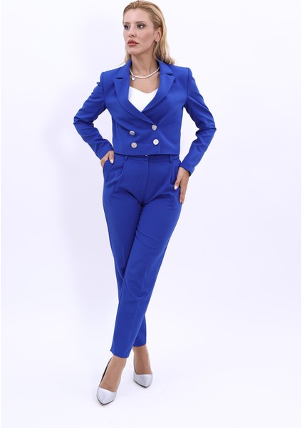 Erkek Yaka Kuruvaze Kısa Ceket & Kemerli Köprülü Dar Paça Pantolon-Saks