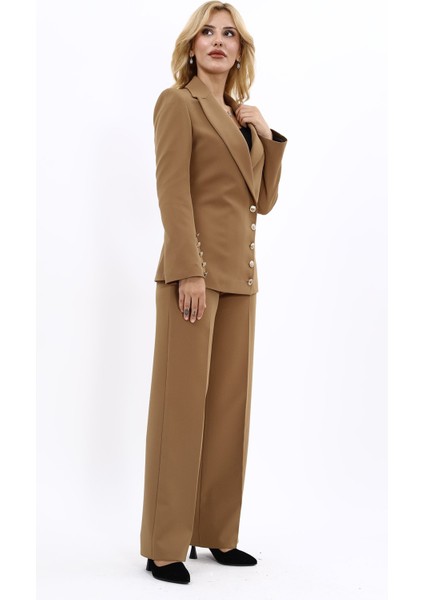 Erkek Yaka Düğme Detaylı Ceket & Bol Paça Pantolon-Camel modelleri