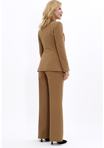 Erkek Yaka Düğme Detaylı Ceket & Bol Paça Pantolon-Camel fırsatları