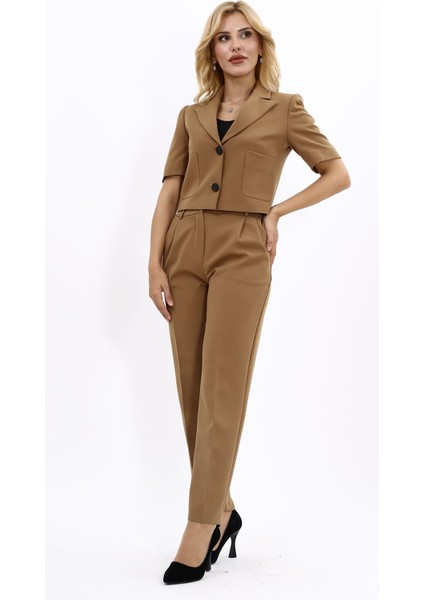 Kısa Kollu Yakalı Mini Ceket & Pileli Boru Paça Pantolon Takım-Camel