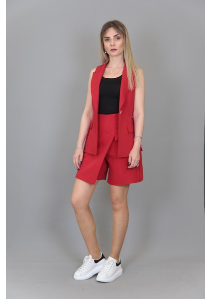 Kemerli Klasik Yelek & Ön Kapklı Etek Şort-Kırmızı modelleri