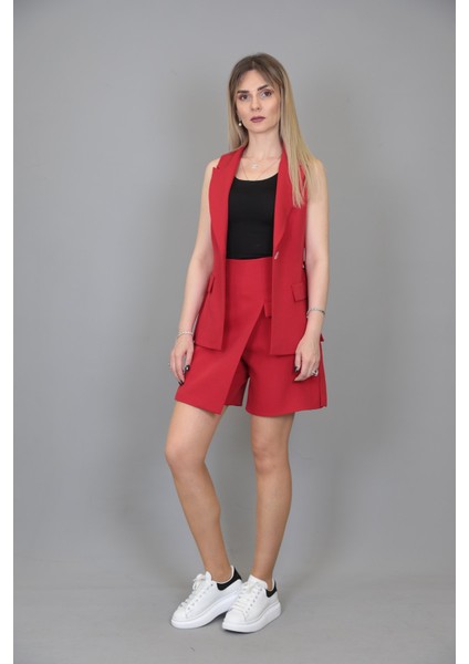 Kemerli Klasik Yelek & Ön Kapklı Etek Şort-Kırmızı fırsatları