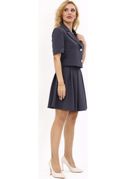 Erkek Yaka Kısa Ceket & Kısa Kloş Etek-Füme modelleri