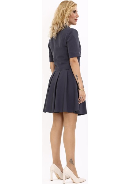 Erkek Yaka Kısa Ceket & Kısa Kloş Etek-Füme fırsatları