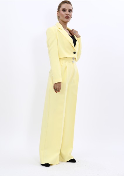 Erkek Yaka Tek Düğmeli Kısa Ceket & Erkek Yaka Drape Kollu Kısa Ceket-Sarı modelleri