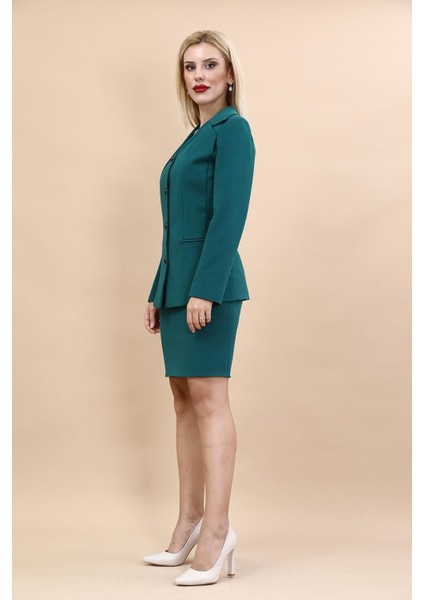 Erkek Yaka Yelek Ceket & Yırtmaçlı Düz Dar Etek-Petrol fiyatları