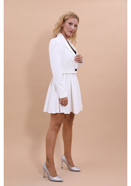 Erkek Yaka Tek Düğmeli Kısa Ceket & Kısa Kloş Etek-Beyaz fiyatları