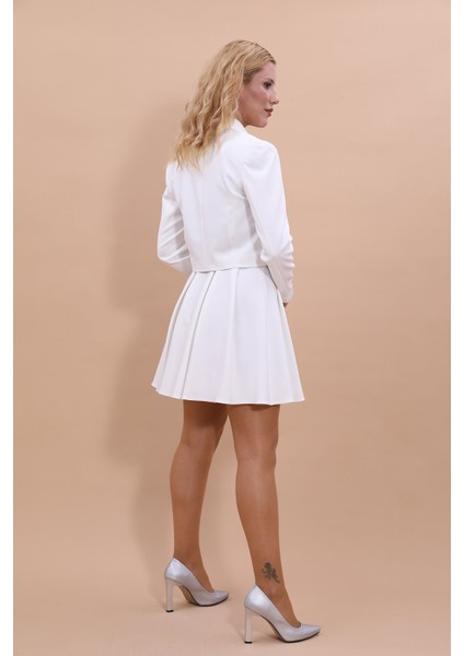 Erkek Yaka Tek Düğmeli Kısa Ceket & Kısa Kloş Etek-Beyaz modelleri