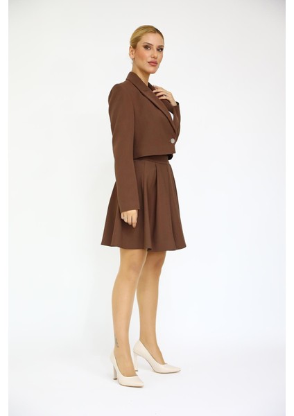 Erkek Yaka Tek Düğmeli Kısa Ceket & Kısa Kloş Etek-Kestane modelleri