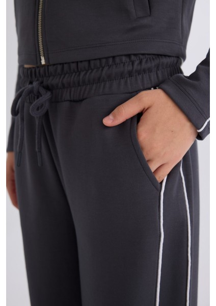 Straight Fit Beli Lastikli Eşofman Altı Uzun Boy Bağcıklı Cepli Düz Paça Modal Kumaş D6668AX24WN indirimleri