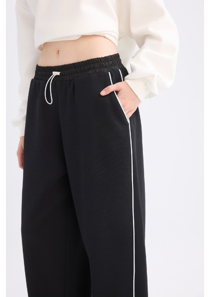 Coool Beli Lastikli Wide Leg Geniş Bol Paça Eşofman Altı Beli Ayarlanabilir Lastikli Yan Şeritli E0163AX24WN indirimleri