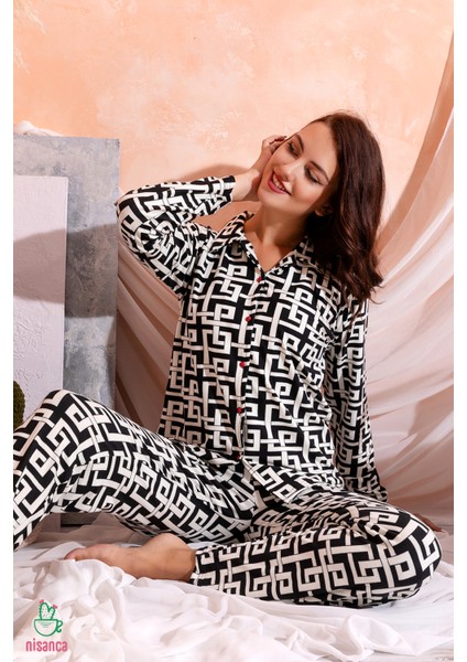 Kışlık Düğmeli Ekose Desen Yılbaşı Temalı Kadın Süet Pijama Takımı fırsatları