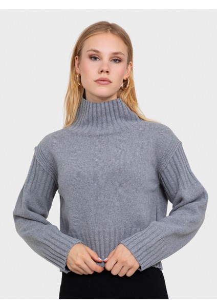 Dik Yakalı Örgü Oyunlu Kazak fiyatları