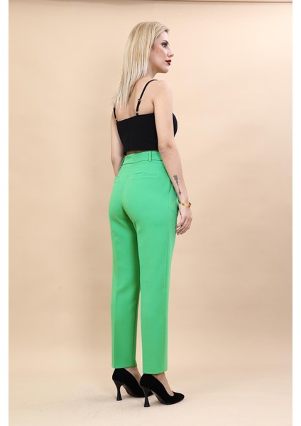 Kemerli Köprülü Dar Paça Pantolon-Yeşil fırsatları