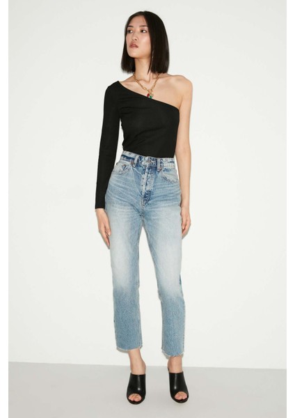 Bloom Asimetrik Slim Fit Siyah Bluz fırsatları
