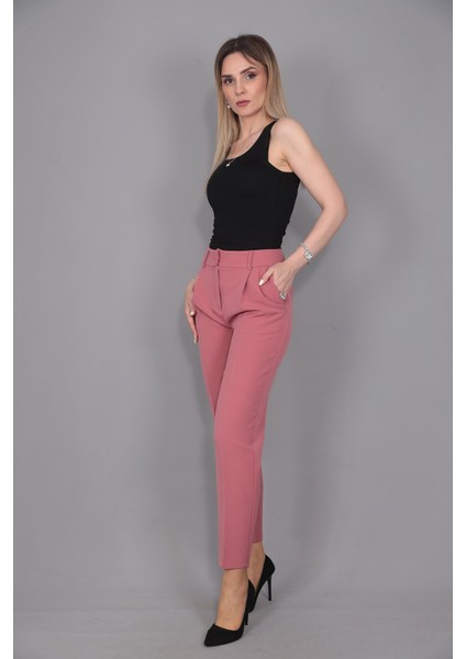 Kemerli Köprülü Dar Paça Pantolon-Gül Kurusu fırsatları