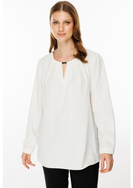 Kadın Büyük Beden Metal Aksesuarlı Bluz 2519 Ekru