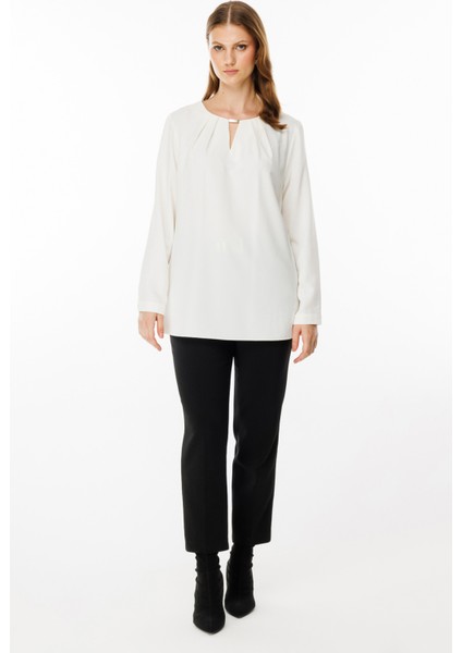 Kadın Büyük Beden Metal Aksesuarlı Bluz 2519 Ekru modelleri