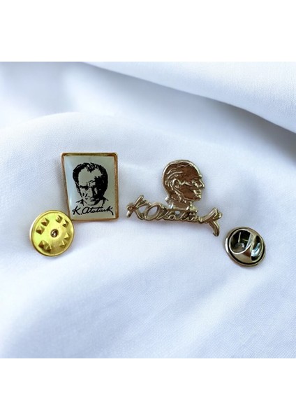 Atatürk Imzalı ve Portreli Ikili Yaka Rozeti 10 Kasım, 29 Ekim, 23 Nisan Için