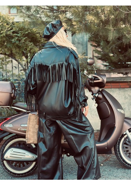 Siyah Dallas Püsküllü Oversize Deri Mont