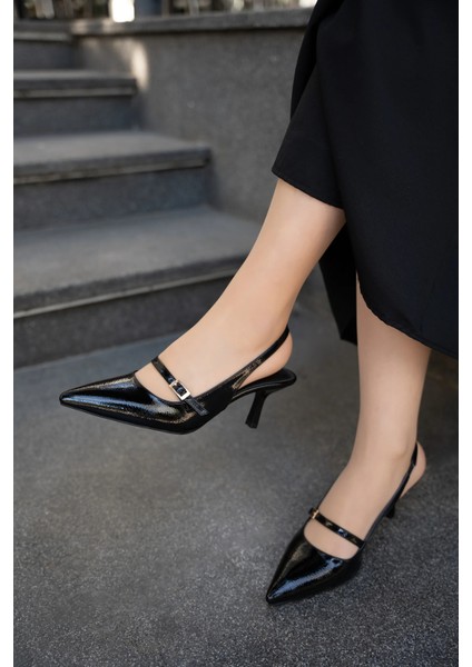 Rennes Siyah Toka Detaylı Sivri Burun Kemer Bağlı Kadın Topuklu Ayakkabı fiyatları