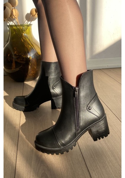Deri Ortopedik Kaymaz Kırılmaz Taban Siyah Kadın Bot TMD20242009