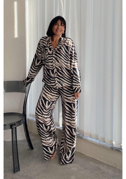 Zebra Desenli Pijama Takımı