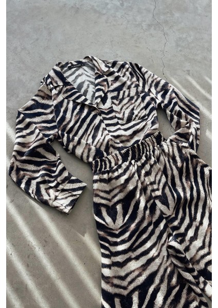 Zebra Desenli Pijama Takımı