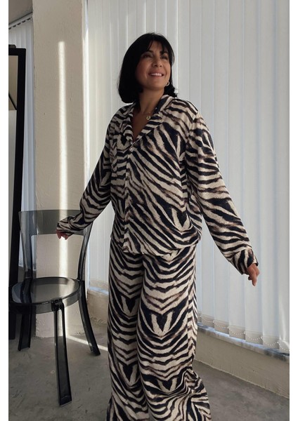 Zebra Desenli Pijama Takımı