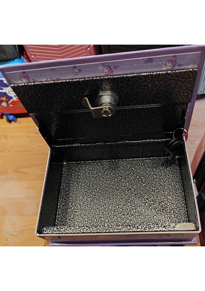 Kuromi Figürlü Kitap Şeklinde Kilitli Para Kasası Kumbara modelleri