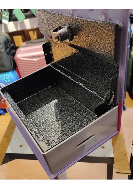 Kuromi Figürlü Kitap Şeklinde Kilitli Para Kasası Kumbara fırsatları