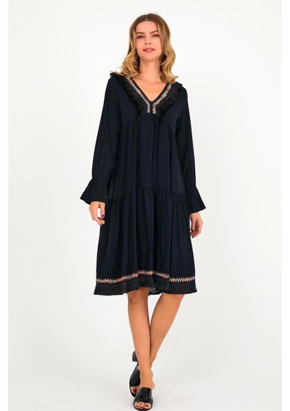 Nakışlı Püskül Detaylı Uzun Kol Kadın Elbise-Siyah fiyatları