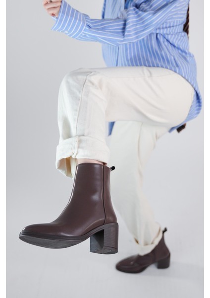 Kadın Topuklu Bot Sivri Burun Fermuarlı Cerin Kahve