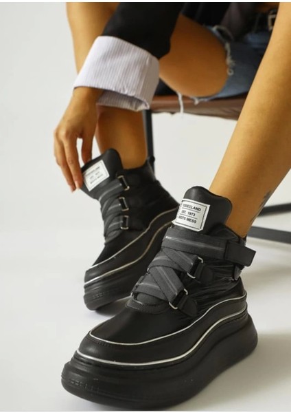 Jowwe Siyah Cilt Paraşüt Detaylı Bot