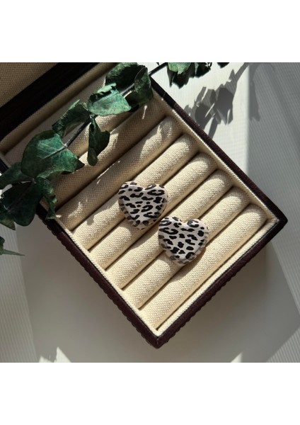 Siyah Leoparlı Kalp Küpe