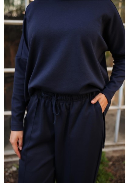 Arkası Uzun O Yaka Kısa Sweat-Pantolon Ikili Eşofman Spor Takımı - 71216.015 - Lacivert