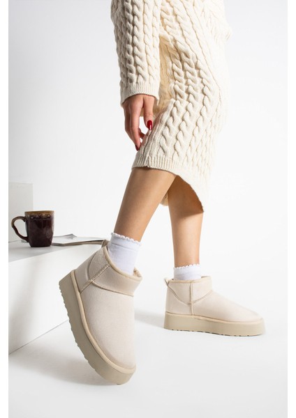 Mely Krem Süet Kalın Tabanlı Içi Kürklü Kadın Bot modelleri