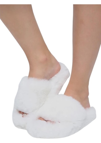 Ekstra Yumuşak Tüylü Kadın Terlik Beyaz fırsatları