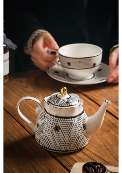 4 Parça Emillia Altıgen Gold Desenli Çay ve Kahve Fincanı + Porselen Demlik Seti fiyatları